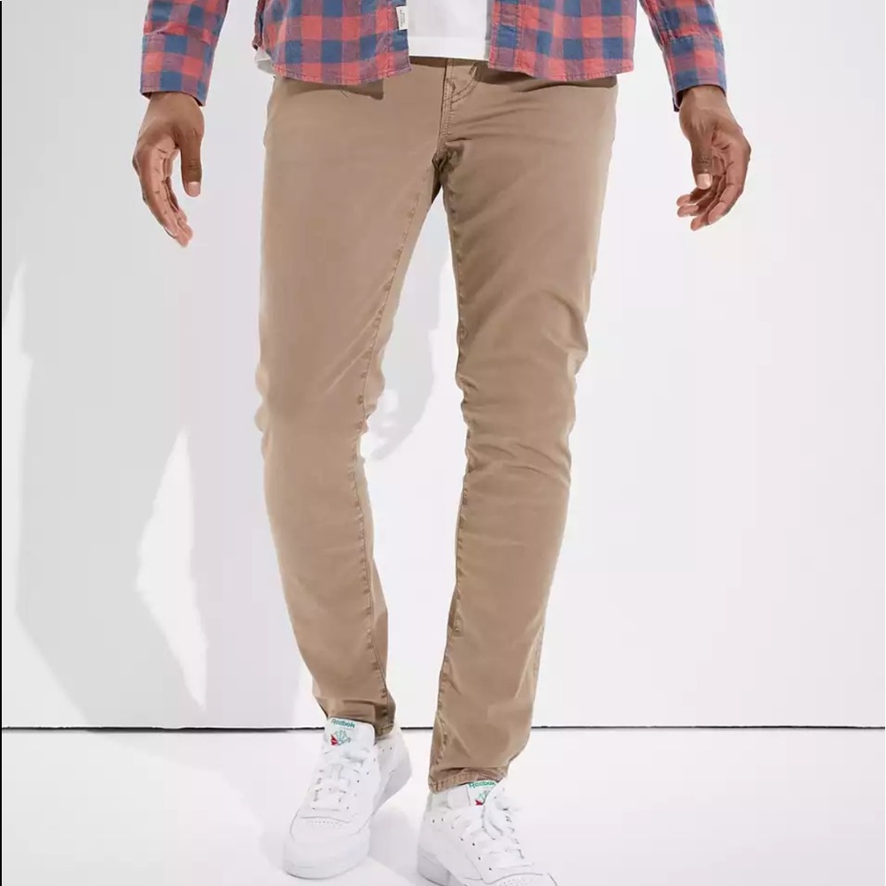 AMERICAN EAGLE OUTFITTERS MENS TAN KHAKI PANTS